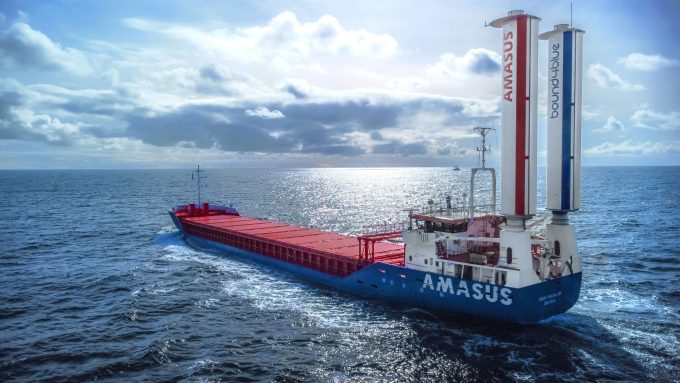 Eems Traveller sailing